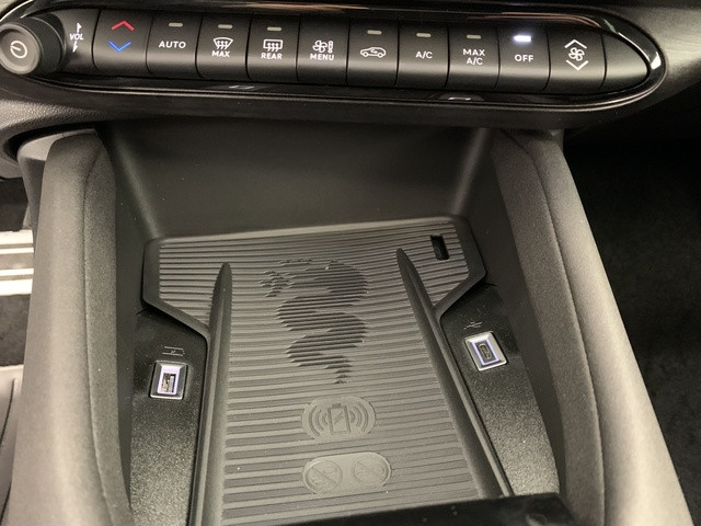 Alfa-Romeo Alfa-Romeo Junior 1.2 Ibrida 145ch Intensa e-DCT6 Q4