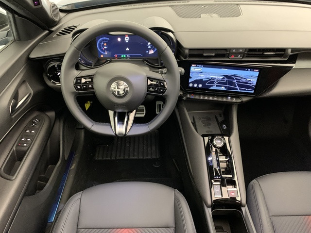 Alfa-Romeo Alfa-Romeo Junior 1.2 Ibrida 145ch Intensa e-DCT6 Q4