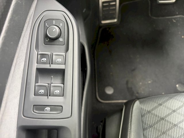 Volkswagen Volkswagen Golf 1.5 eTSI 150ch R-Line DSG7