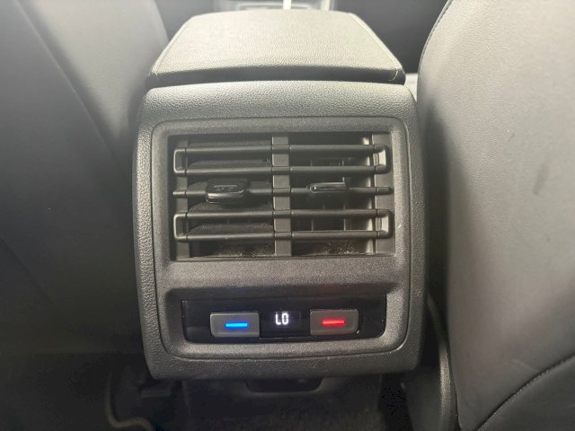 Volkswagen Volkswagen Golf 1.5 eTSI 150ch R-Line DSG7