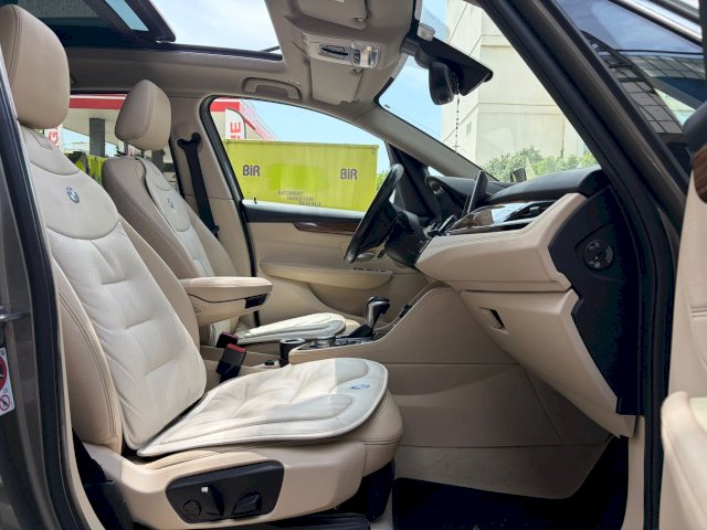 BMW BMW Serie 2 Activetourer (F45) 220i 192ch Luxury