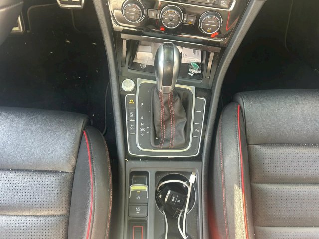 Volkswagen Volkswagen Golf VII Phase 2 GTI PERFOMANCE 2.0 TFSi DSG7 245 cv