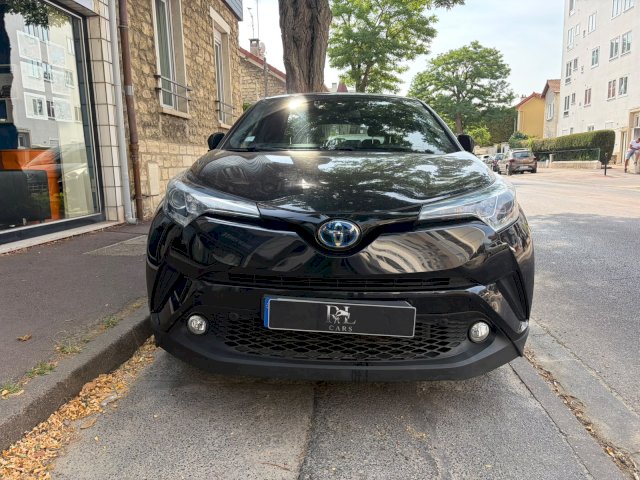 Toyota Toyota C-Hr 122h Graphic 2WD E-CVT MC19