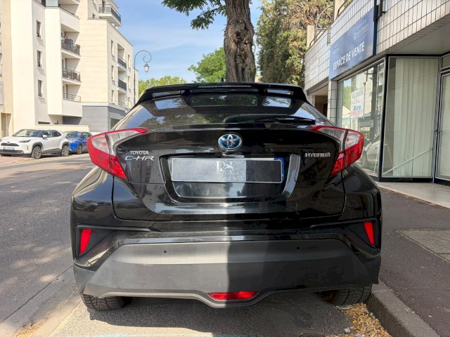 Toyota Toyota C-Hr 122h Graphic 2WD E-CVT MC19