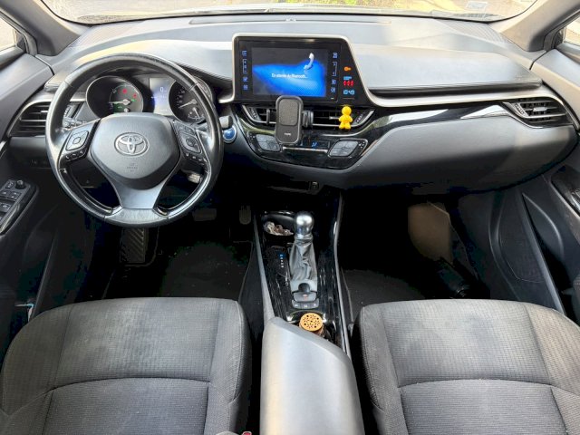 Toyota Toyota C-Hr 122h Graphic 2WD E-CVT MC19