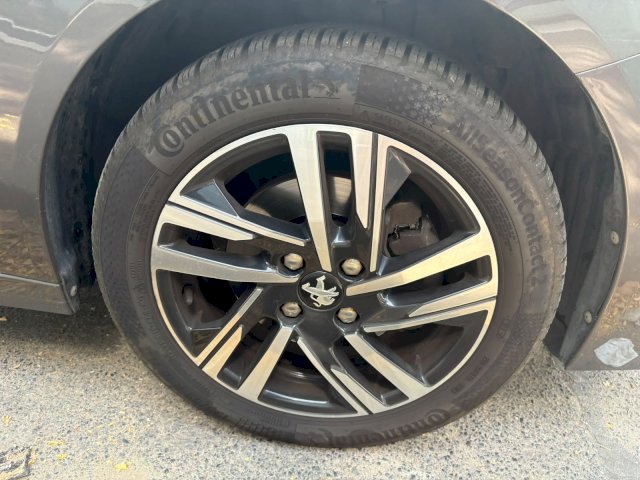 Peugeot Peugeot 208 1.5 BlueHDi 100ch Allure 