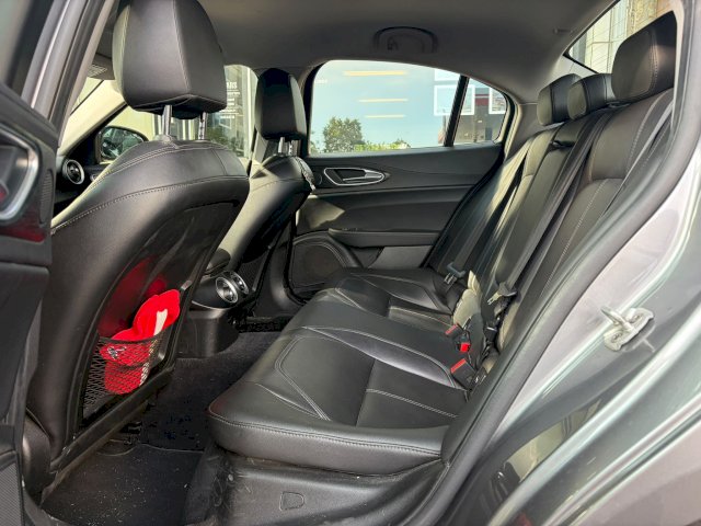 Alfa-Romeo Alfa-Romeo Giulia 2.2 JTD 190 ch AT8 SPORT