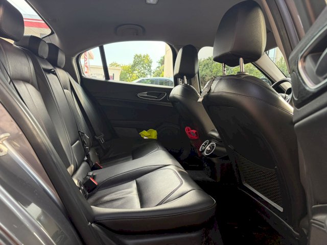 Alfa-Romeo Alfa-Romeo Giulia 2.2 JTD 190 ch AT8 SPORT