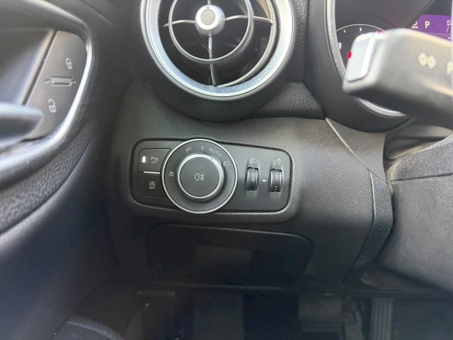 Alfa-Romeo Alfa-Romeo Giulia 2.2 JTD 190 ch AT8 SPORT