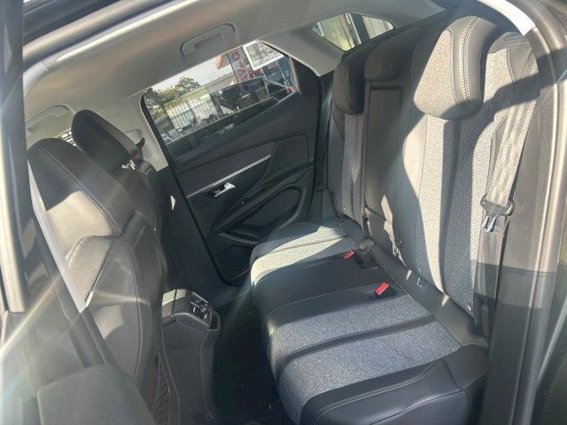 Peugeot Peugeot 3008 II 1.2 PureTech 130ch Allure Business 