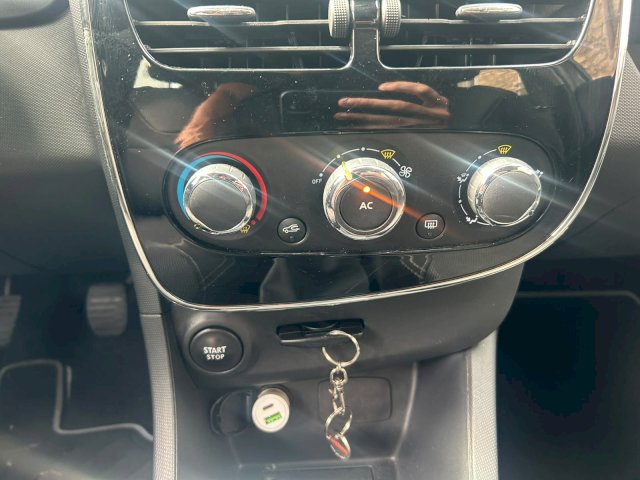 Renault Renault Clio IV 5 Portes 1.5 dCi FAP eco2 75 cv