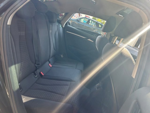 Audi Audi A3 III 1.6 TDI 110ch S Line