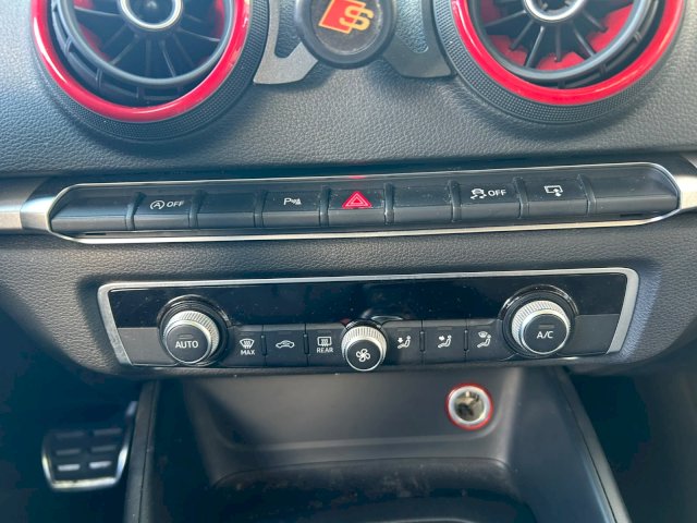 Audi Audi A3 III 1.6 TDI 110ch S Line