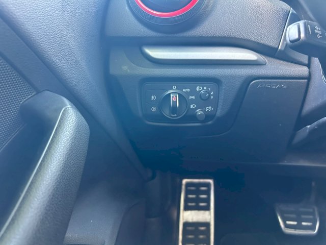Audi Audi A3 III 1.6 TDI 110ch S Line