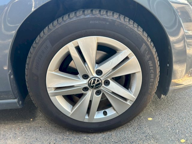 Volkswagen Volkswagen Golf VIII 2.0 TDi DSG7 150 cv 