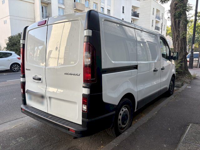 Renault Renault Trafic III Fourgon Phase 2 2.0 dCi 170 cv