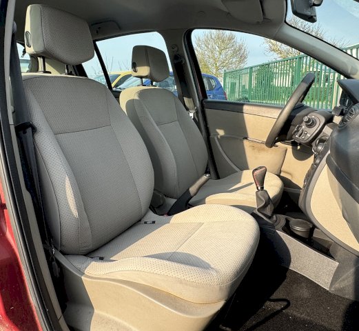 Renault Renault Clio III (B/C85) 1.2 16v 75ch Authentique 5p
