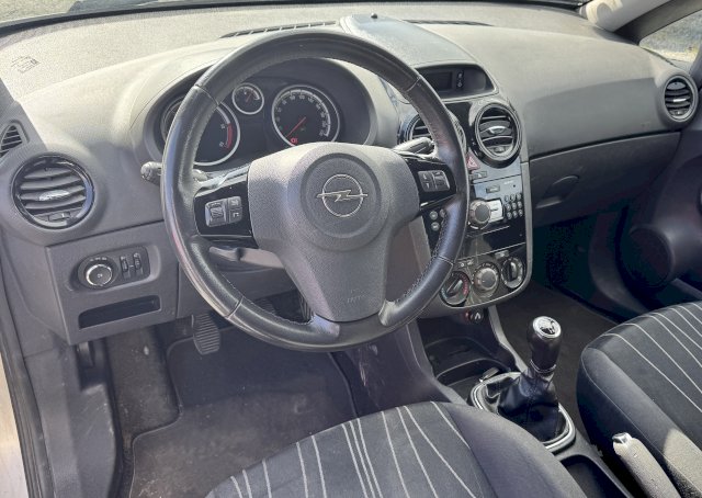 Opel Opel Corsa IV 1.3 CDTI75 Cosmo 3p