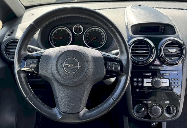 Opel Opel Corsa IV 1.3 CDTI75 Cosmo 3p