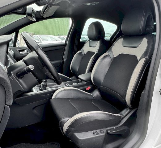 Citroen Citroën DS4  1.6 e-HDi115 Airdream So Chic