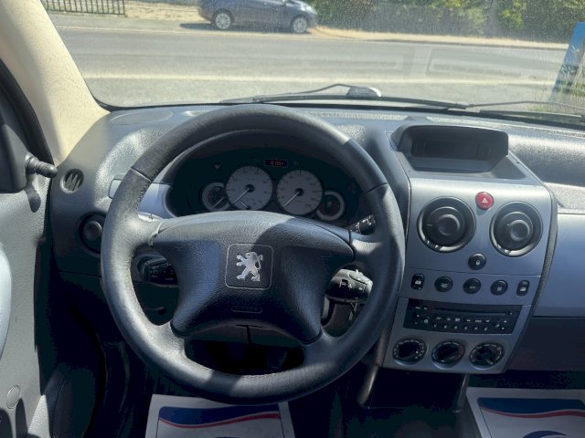 Peugeot Peugeot Partner  1.6 HDi90  Zenith