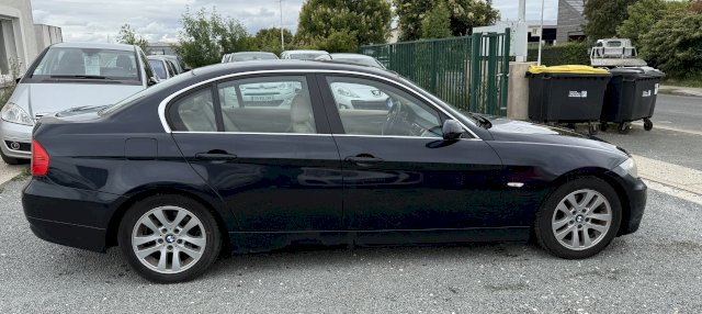 BMW BMW Série 3 V (E90) 325i 218ch Confort