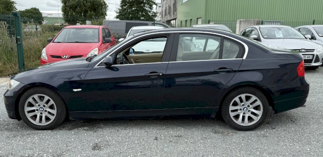 BMW BMW Série 3 V (E90) 325i 218ch Confort