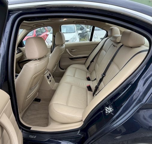 BMW BMW Série 3 V (E90) 325i 218ch Confort