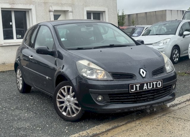 Renault Renault Clio III (B/C85) 1.5 dCi 85ch Privilège 3p