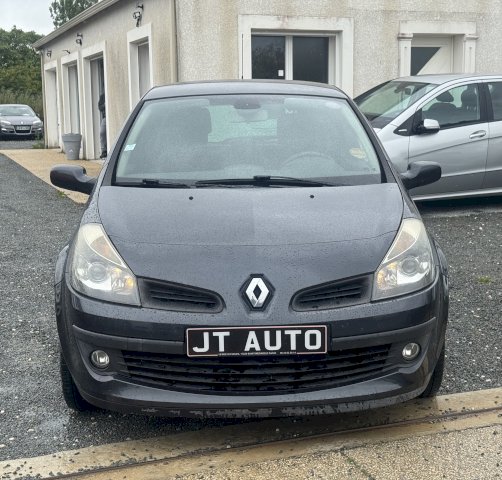 Renault Renault Clio III (B/C85) 1.5 dCi 85ch Privilège 3p