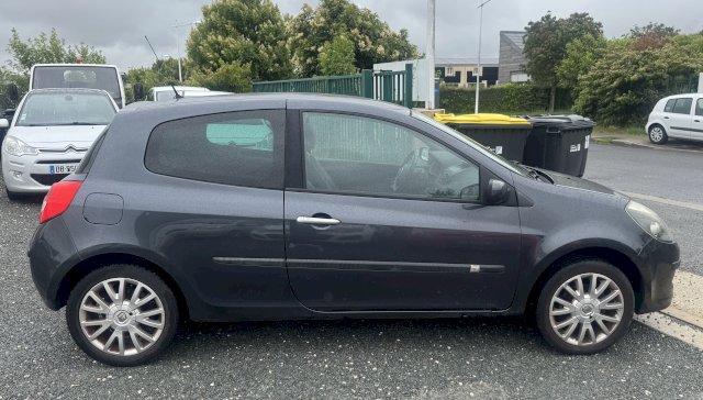 Renault Renault Clio III (B/C85) 1.5 dCi 85ch Privilège 3p