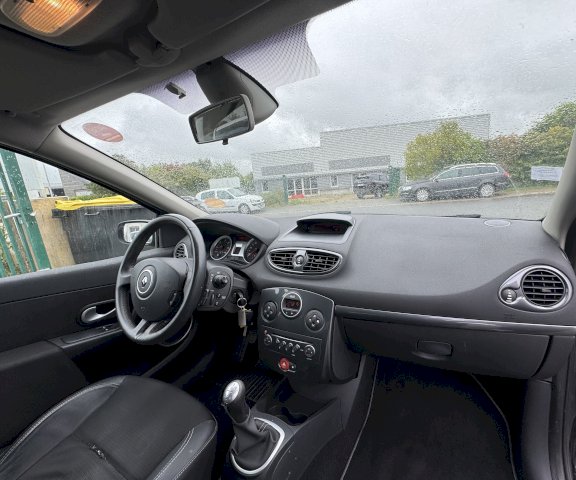 Renault Renault Clio III (B/C85) 1.5 dCi 85ch Privilège 3p