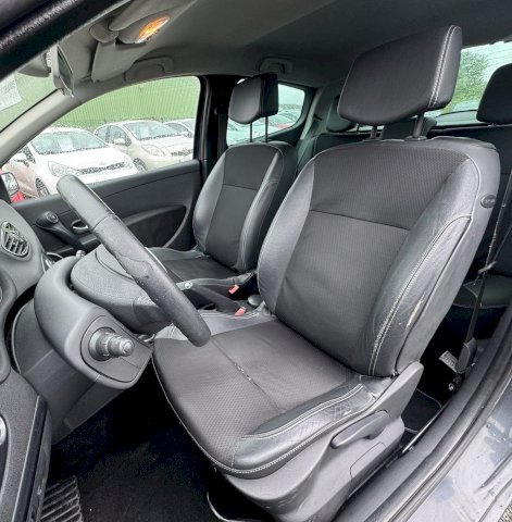 Renault Renault Clio III (B/C85) 1.5 dCi 85ch Privilège 3p