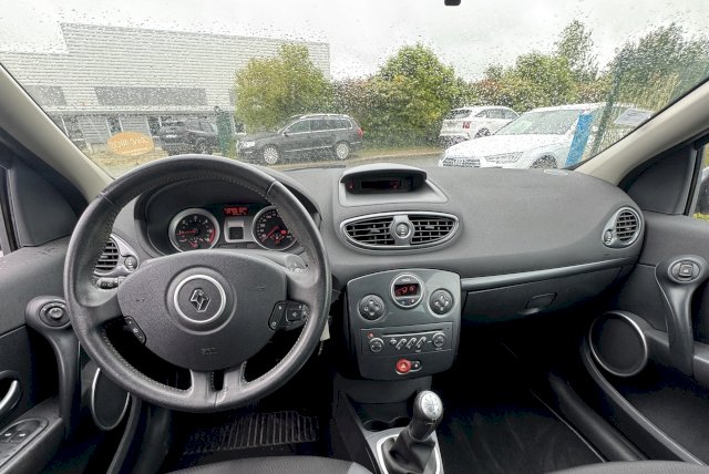 Renault Renault Clio III (B/C85) 1.5 dCi 85ch Privilège 3p
