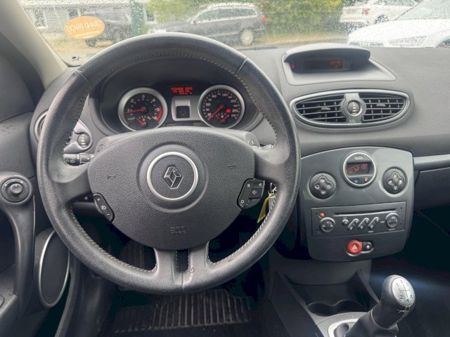 Renault Renault Clio III (B/C85) 1.5 dCi 85ch Privilège 3p