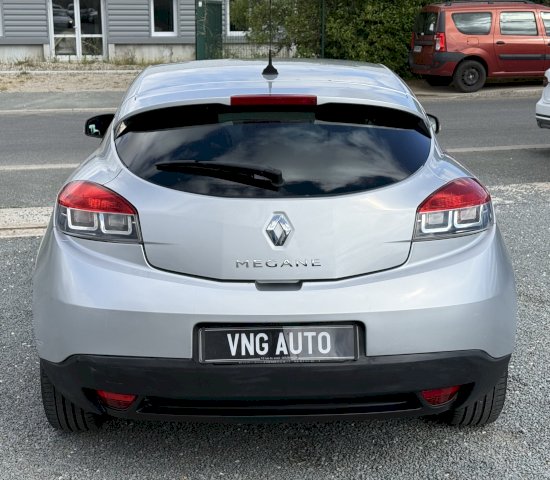 Renault Renault Megane III Coupé 1.5 dCi 90ch TomTom Live 