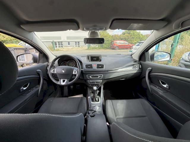 Renault Renault Megane III Coupé 1.5 dCi 90ch TomTom Live 