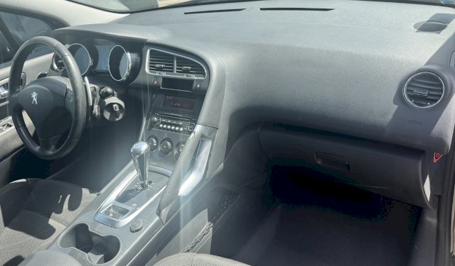 Peugeot Peugeot 3008  1.6 HDi110 FAP Confort Pack