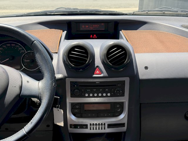 Peugeot Peugeot 1007  1.6 HDi110 FAP Sporty