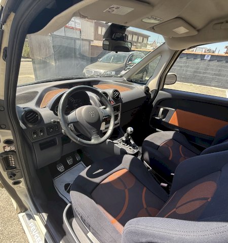Peugeot Peugeot 1007  1.6 HDi110 FAP Sporty