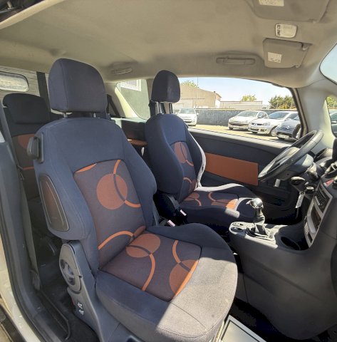 Peugeot Peugeot 1007  1.6 HDi110 FAP Sporty