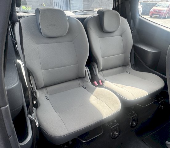 Renault Renault Twingo II (C44) 1.2 LEV 16v 75ch Rip Curl