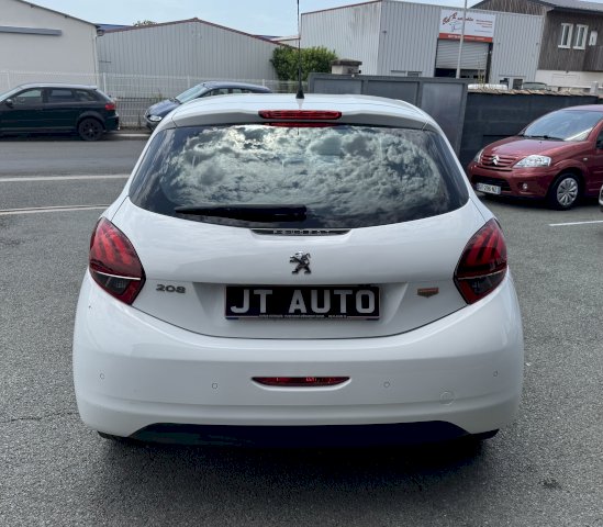 Peugeot Peugeot 208  1.6 BlueHDi 75ch Like 5p