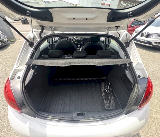 Peugeot Peugeot 208  1.6 BlueHDi 75ch Like 5p