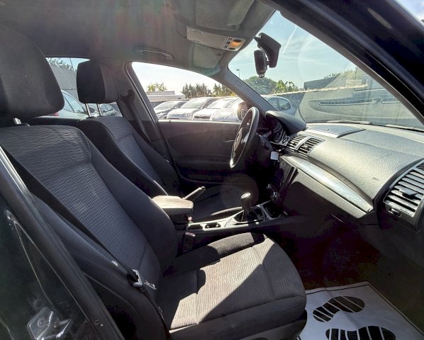 BMW BMW Série 1 118d 143ch Confort CAR-PLAY