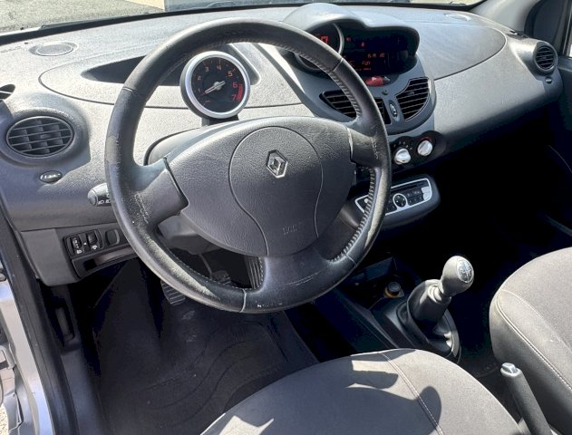 Renault Renault Twingo II (C44) 1.2 16v 75ch Rip Curl