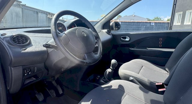 Renault Renault Twingo II (C44) 1.2 16v 75ch Rip Curl