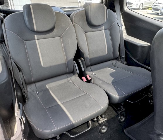 Renault Renault Twingo II (C44) 1.2 16v 75ch Rip Curl