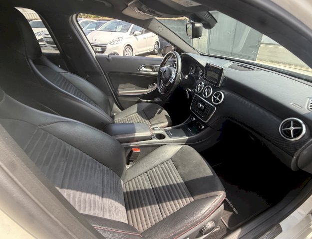 Mercedes-Benz Mercedes-Benz Classe A III (W176) 180 CDI Fascination AMG