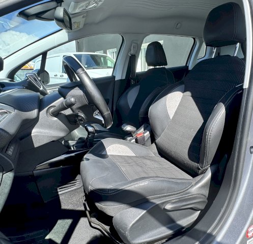 Peugeot Peugeot 2008  1.6 BlueHDi 100ch Féline Titane